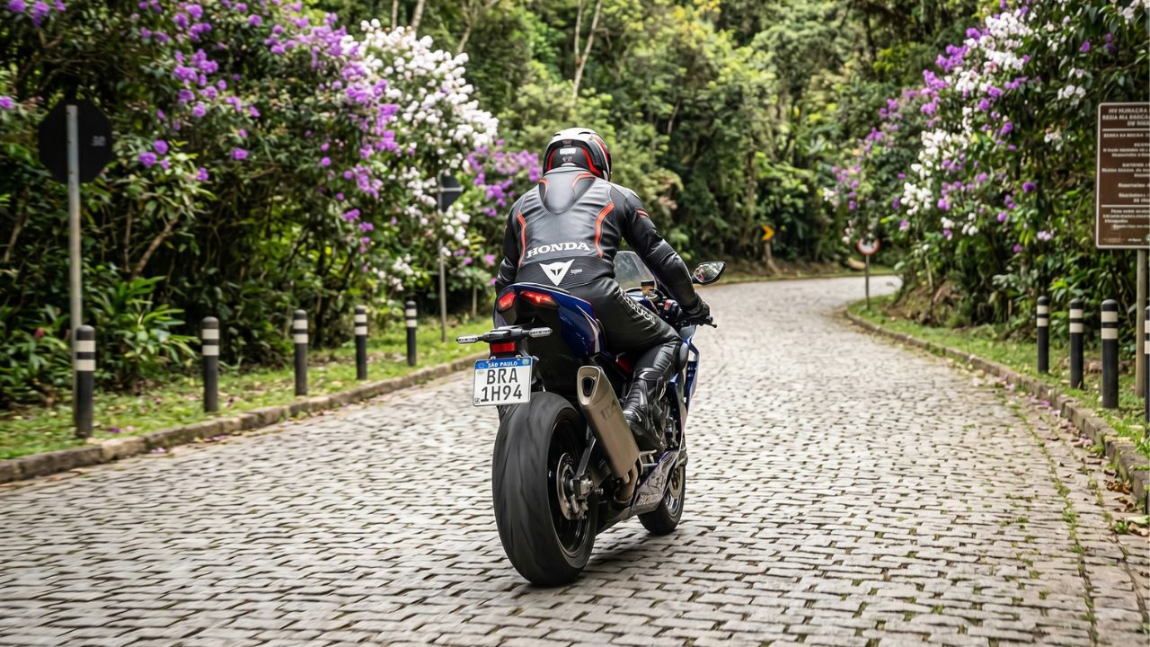 Experiência Bate e Fica Rastro da Serpente do Honda RedRider